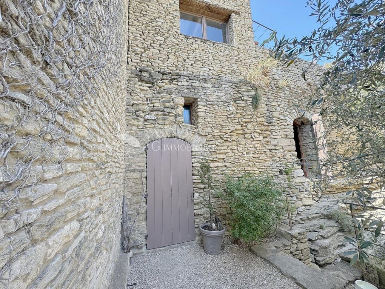 Photos 1 - Prestigious - A Saumane de Vaucluse, une maison de village