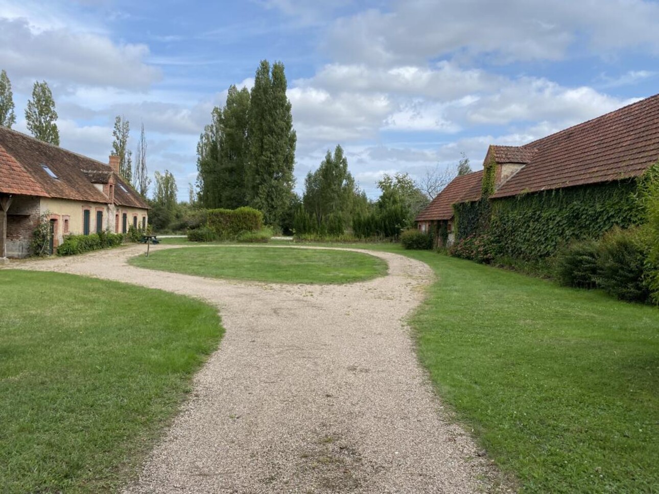 Photos 1 - Forest - PROPRIÉTÉ DE 9.5HA AVEC ÉTANG