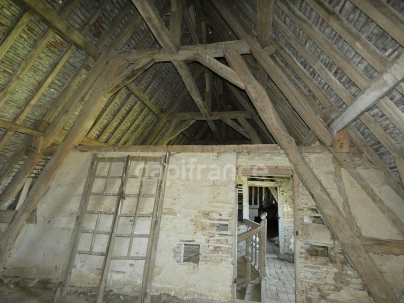 Photos 3 - Prestigious - 16th Century Chateau in the Heart of Burgundy to Restore - Ideal for Investors