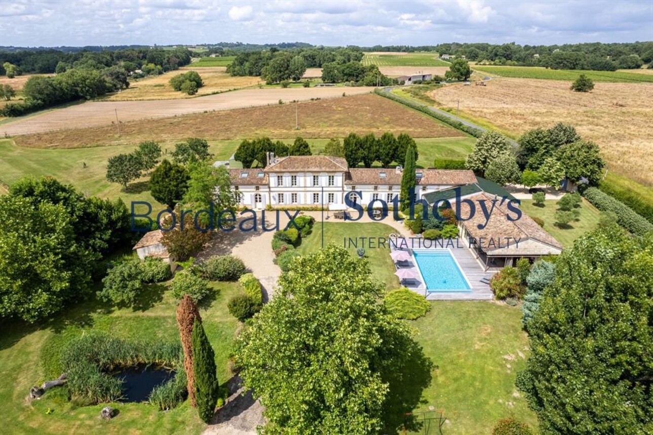 Photos 4 - Prestigious - BORDEAUX 35 MINUTES - SUMPTUOUS MANSION PROPERTY XVIII° - 6 HECTARES - OUTBUILDINGS - SWIMMING POOL