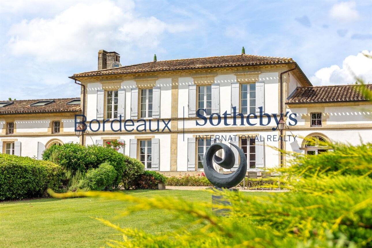 Photos 5 - Prestigious - BORDEAUX 35 MINUTES - SUMPTUOUS MANSION PROPERTY XVIII° - 6 HECTARES - OUTBUILDINGS - SWIMMING POOL