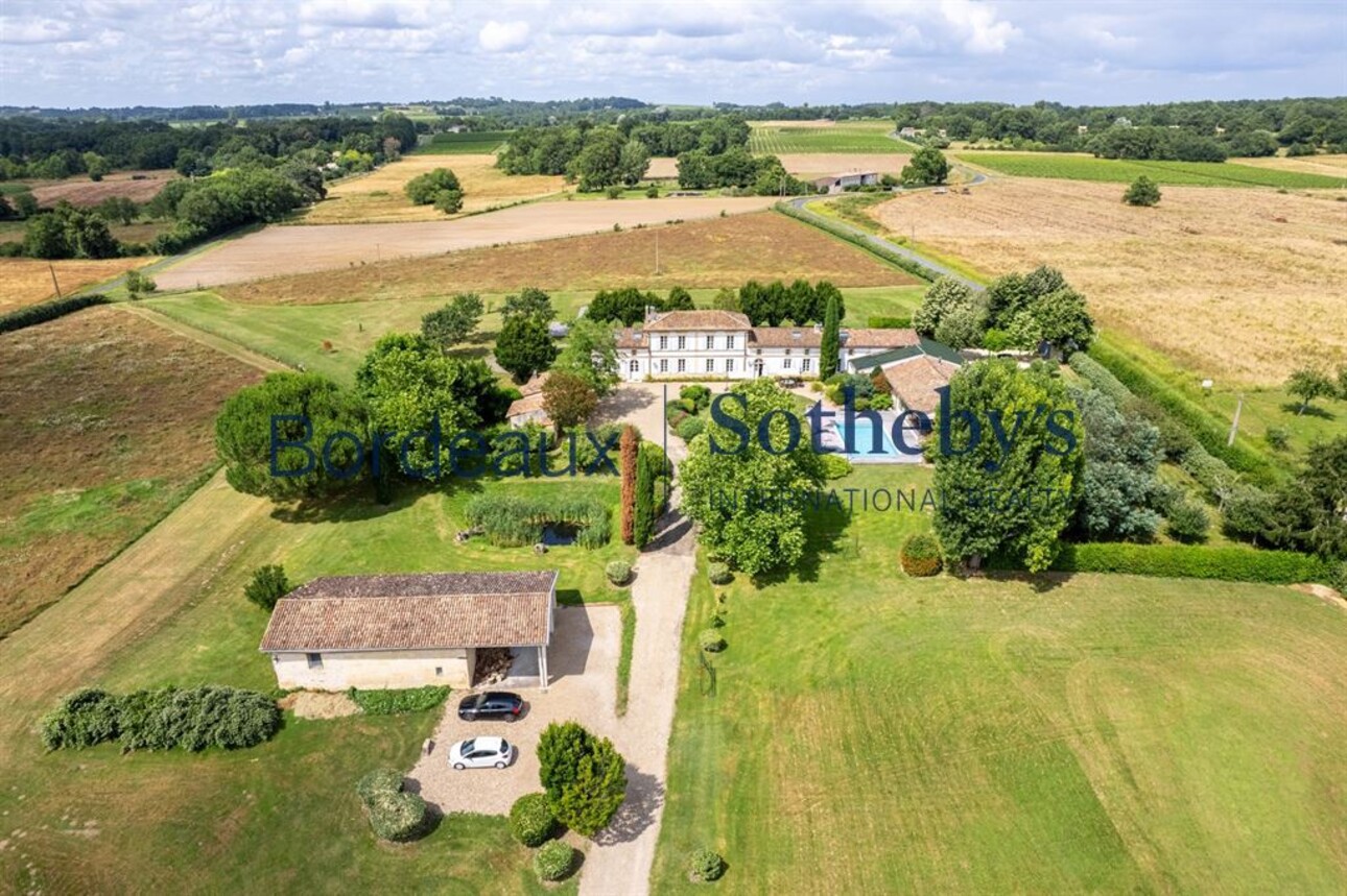 Photos 16 - Prestigious - BORDEAUX 35 MINUTES - SUMPTUOUS MANSION PROPERTY XVIII° - 6 HECTARES - OUTBUILDINGS - SWIMMING POOL