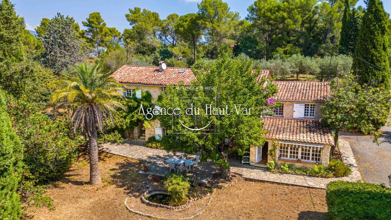 Photos 1 - Prestige - Vignes et oliviers autour d'une Bastide 17eme siècle, maison