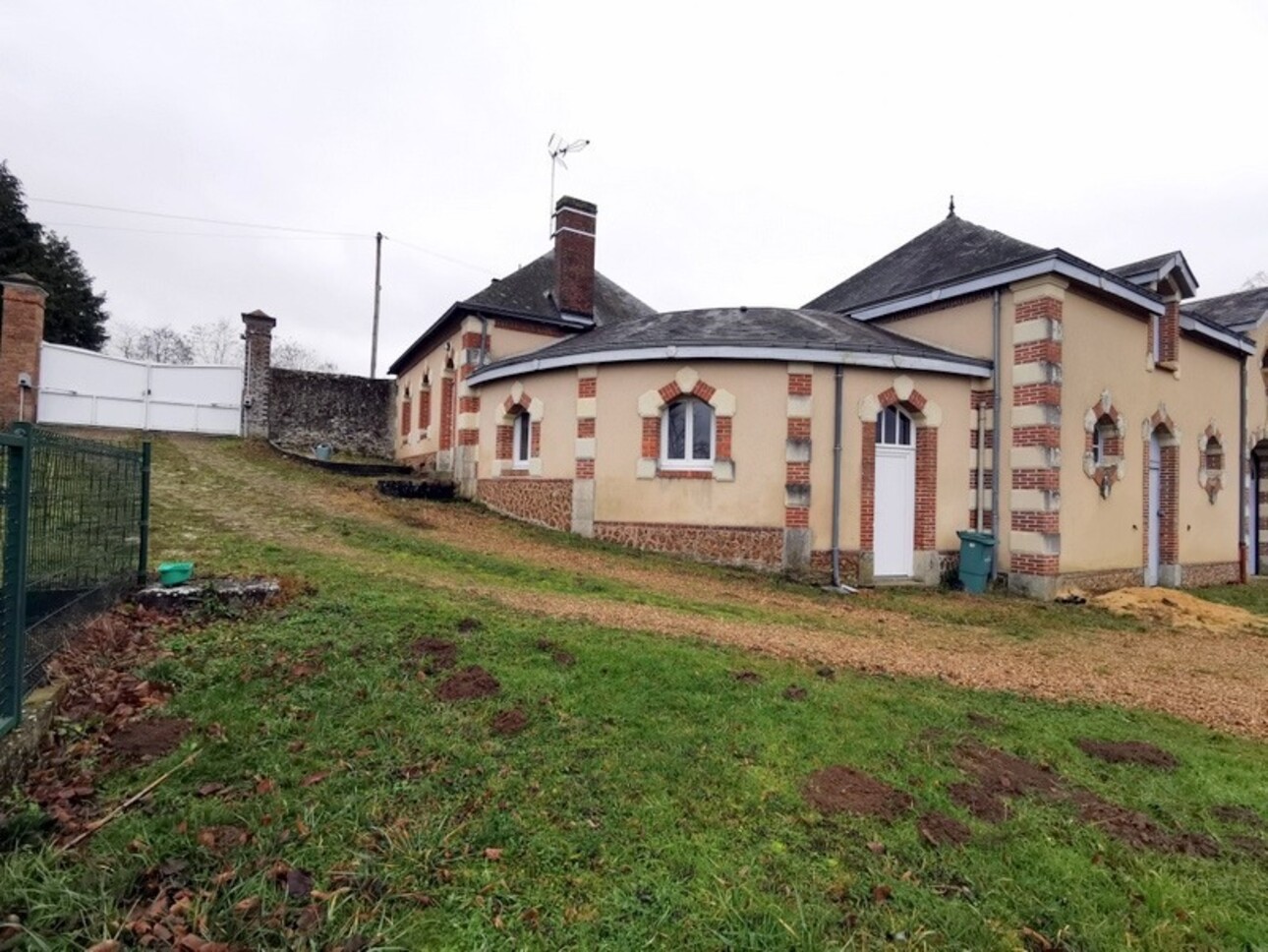 Photos 4 - Equestrian - Dpt Sarthe (72), à vendre CONFLANS SUR ANILLE propriete P3 de 63 m² - Terrain de 30 000,00 m²