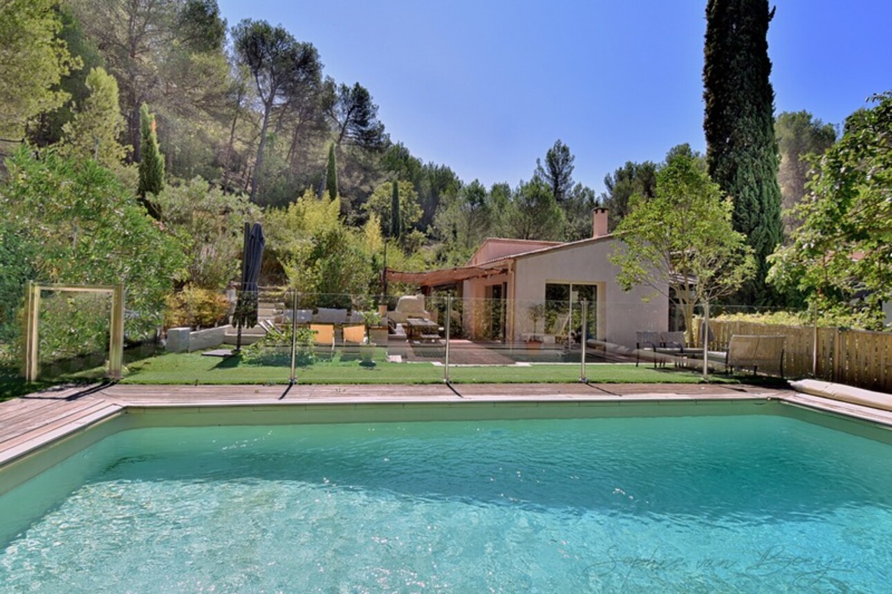 Photos 1 - Prestigious - Property for sale south of AIX EN PROVENCE (13), 230 sqm on a 4,000 sqm plot, 6 bedrooms, garage, po