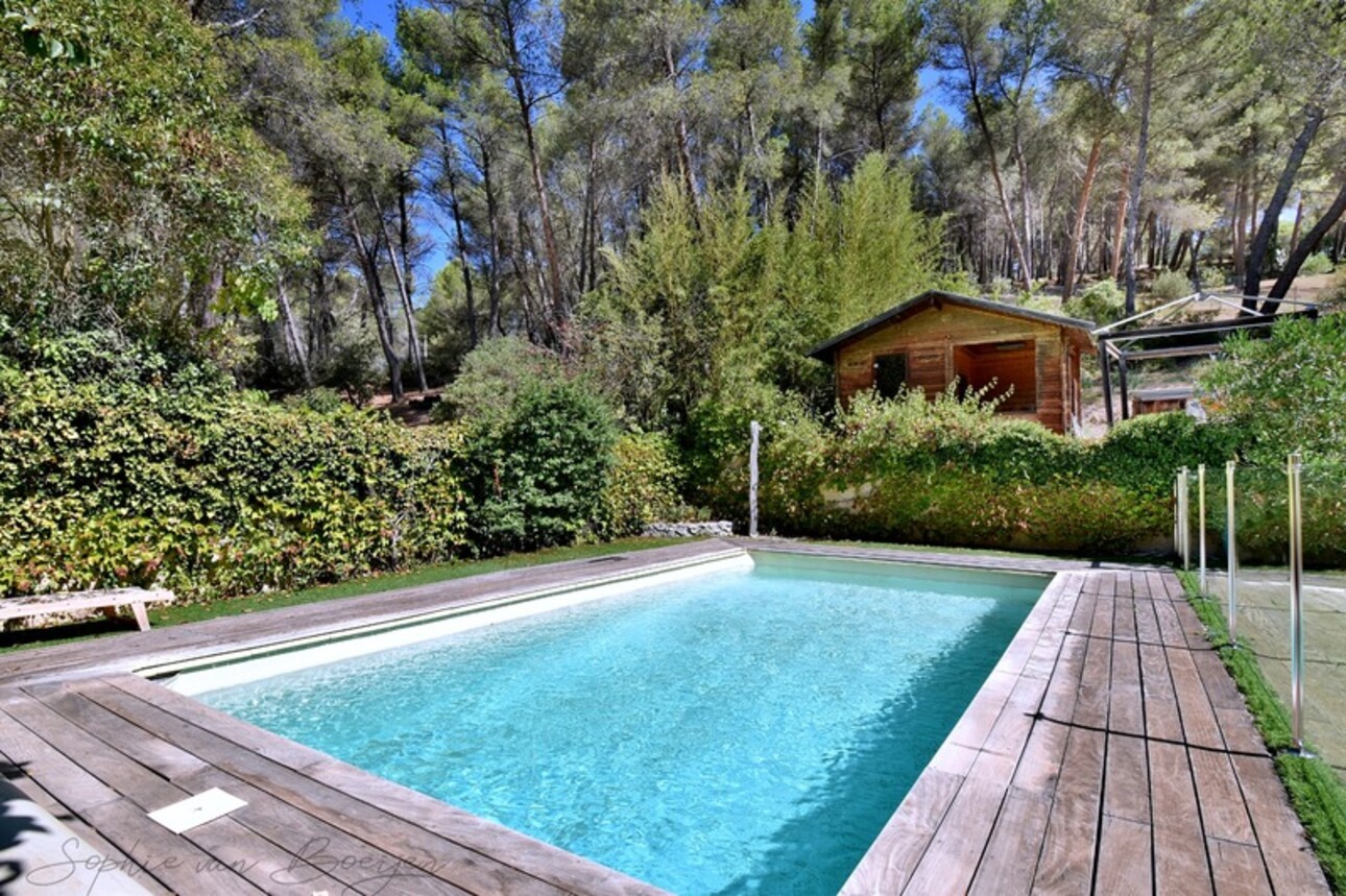 Photos 4 - Prestige - Propriete à vendre au sud d'AIX EN PROVENCE (13), 230 m2 sur 4 000 m2, 6 chambres, garage, piscine, jacuzzis, sauna