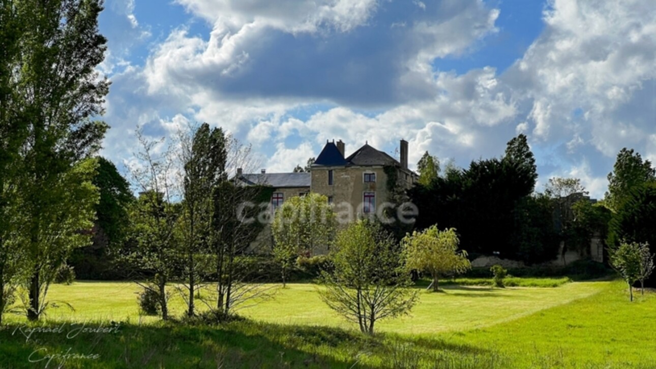 Photos 3 - Prestige - À vendre CHATEAU sur 6,46 Hectares proche de LE MANS (72)