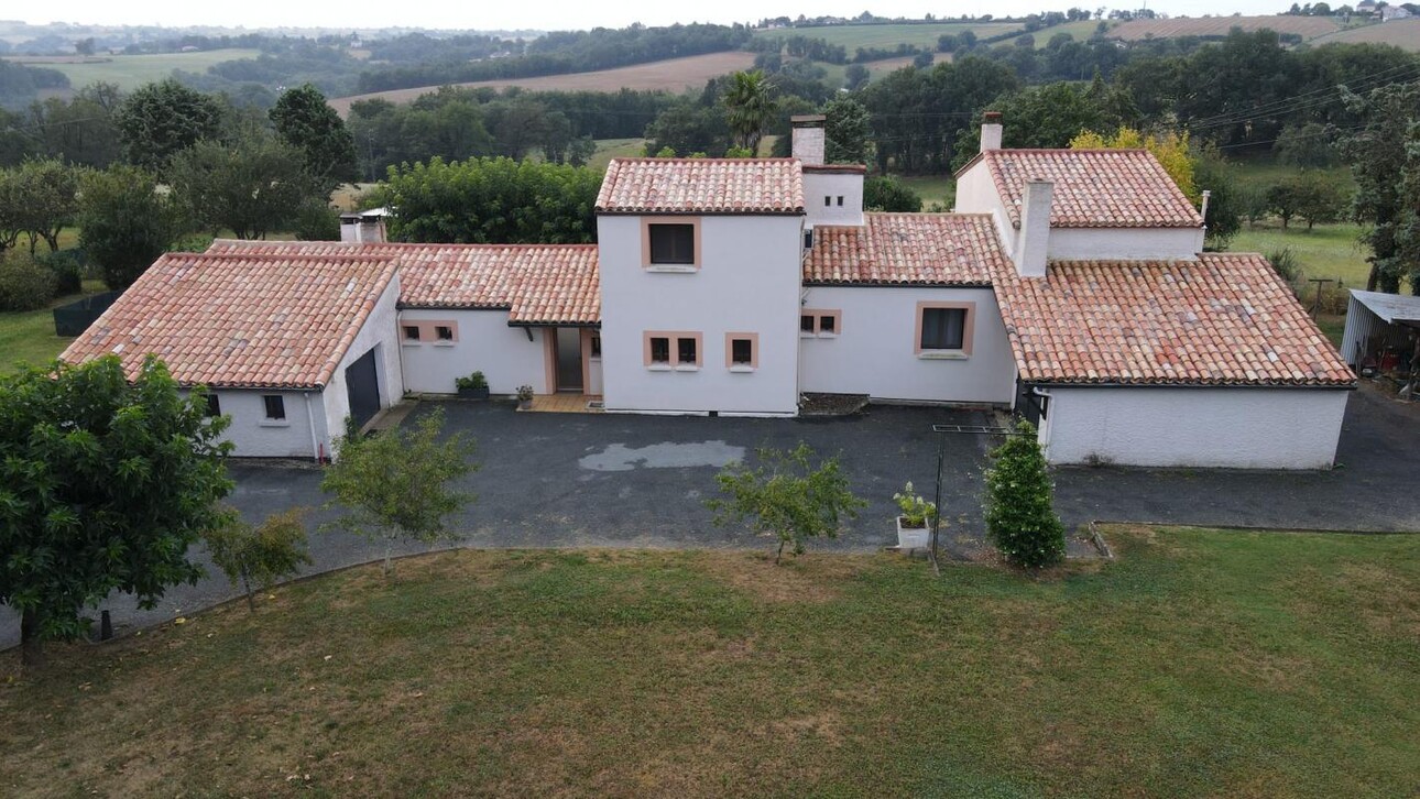 Photos 4 - Touristique - Maison avec 1 gîte sur plus de 1,4 ha de terrain