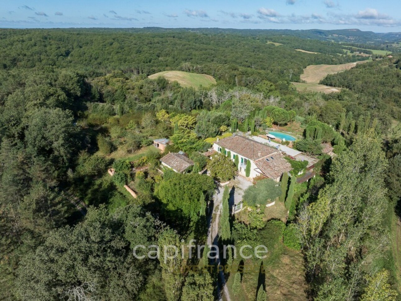 Photos 33 - Prestigious - Sumptious property for sale 10 rooms, 3,5 hectares and infinity pool near GAILLAC (81)