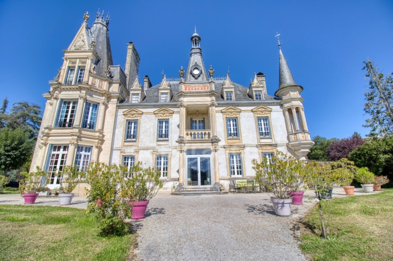 Photos 19 - Prestigious - Beautiful neo-renaissance château 12rooms with 3 independent cottages. YDES (15) FRANCE