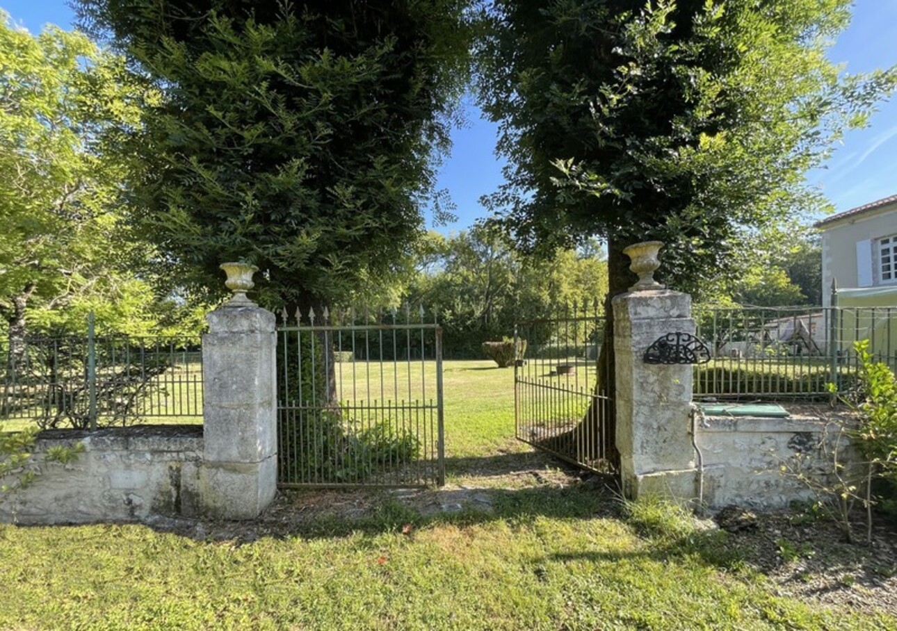 Photos 7 - Prestige - Propriété à vendre 10 pièces,  proche de COGNAC (16)