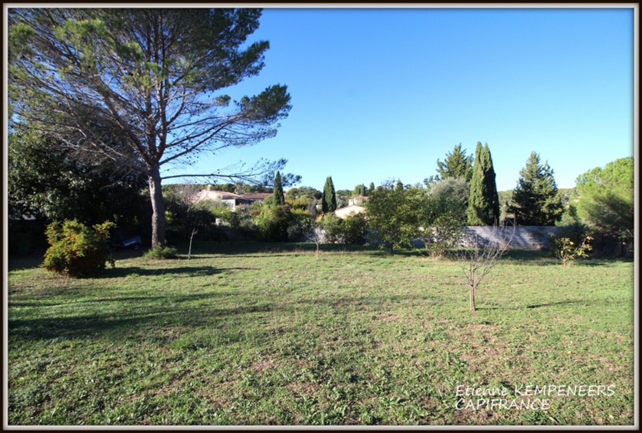 Photos 3 - Prestigious - LORGUES Property of 2,664 m2 with single-storey villa, independent T2, swimming pool and plot to bui