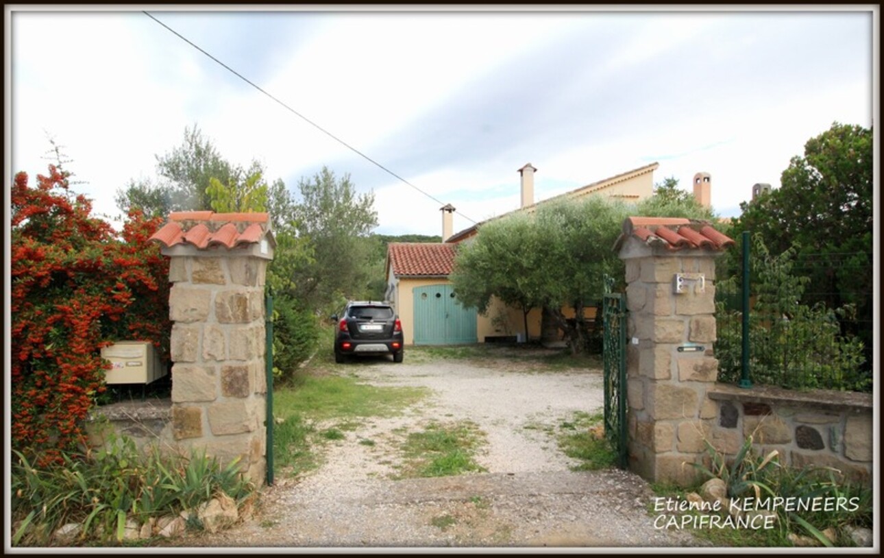 Photos 4 - Prestigious - LORGUES Property of 2,664 m2 with single-storey villa, independent T2, swimming pool and plot to bui