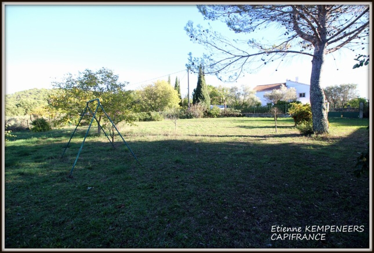 Photos 30 - Prestigious - LORGUES Property of 2,664 m2 with single-storey villa, independent T2, swimming pool and plot to bui