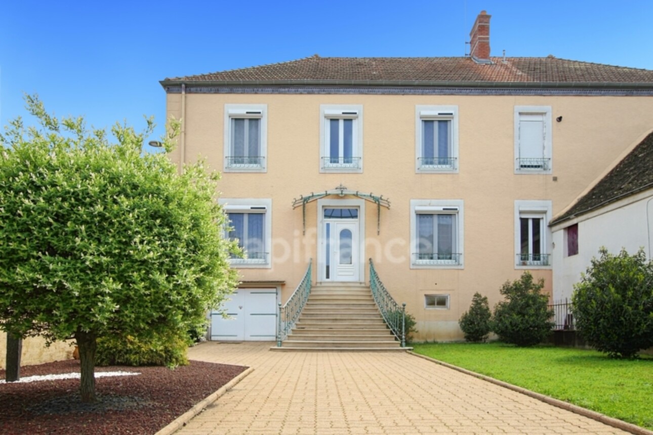 Photos 12 - Prestige - Dpt Saône et Loire (71), à vendre SAINT MARCEL maison de ville 7 pièces de 165 m² avec piscine