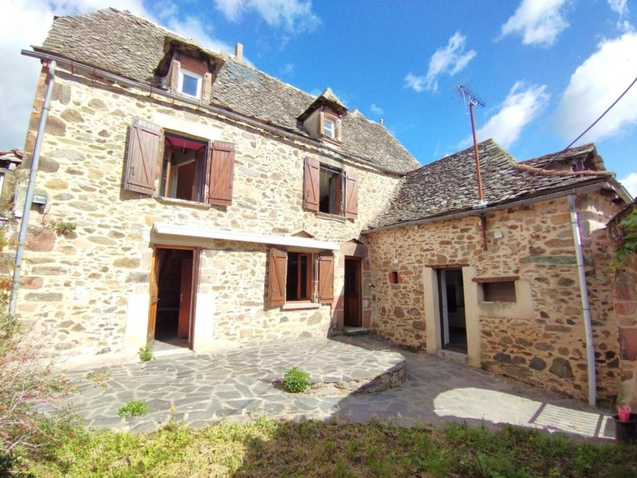 Photos 2 - Agricultural - Farm with outbuildings