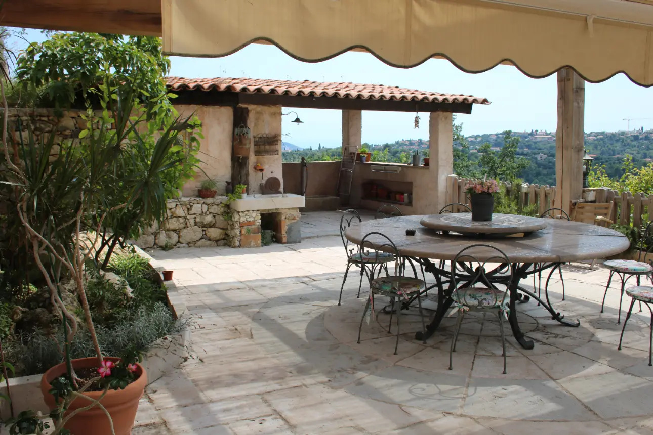 Photos 5 - Touristique - PROPRIETE PROVENCALE DE CHARME Au calme absolu, magnifique vue Mer à 15 mn du centre-ville de Nice