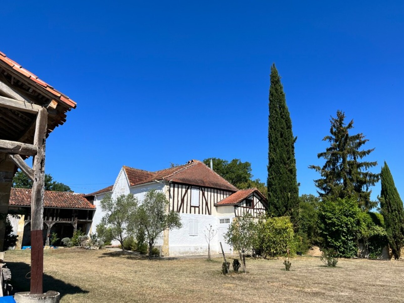 Photos 1 - Touristique - Dpt Gers (32), à vendre,MARCIAC proche,  VUE PYRENEES, BELLE PROPRIETE DE CARACTERE et de CHARME XVIIIs, dépendances, 4ha (ou plus) , piscine