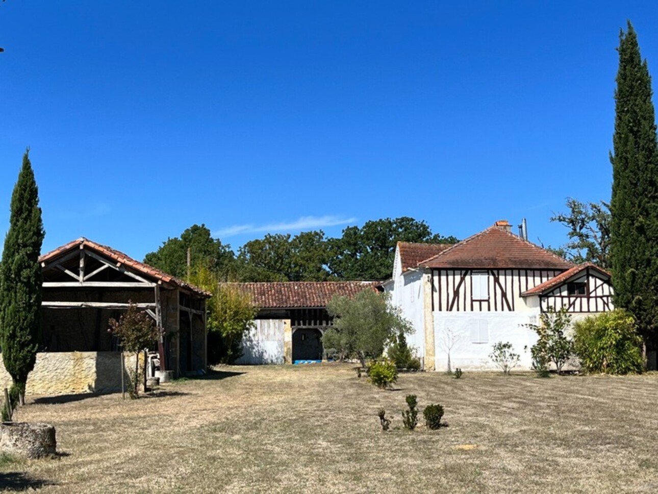 Photos 7 - Touristique - Dpt Gers (32), à vendre,MARCIAC proche,  VUE PYRENEES, BELLE PROPRIETE DE CARACTERE et de CHARME XVIIIs, dépendances, 4ha (ou plus) , piscine