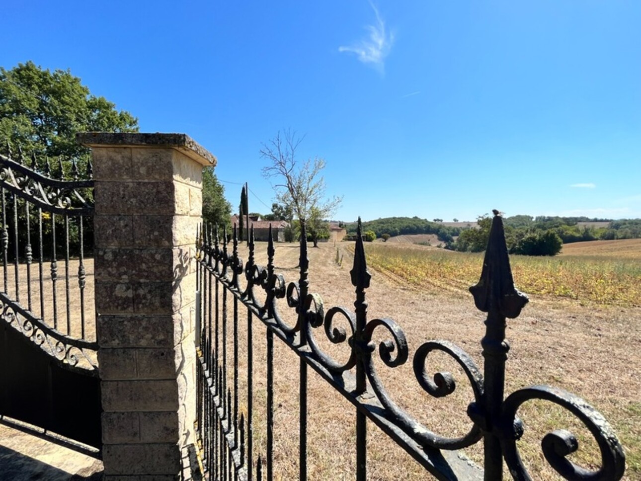 Photos 46 - Tourist - Dpt Gers (32), for sale, near MARCIAC, PYRENEES VIEW, BEAUTIFUL PROPERTY WITH CHARACTER and CHARM XV