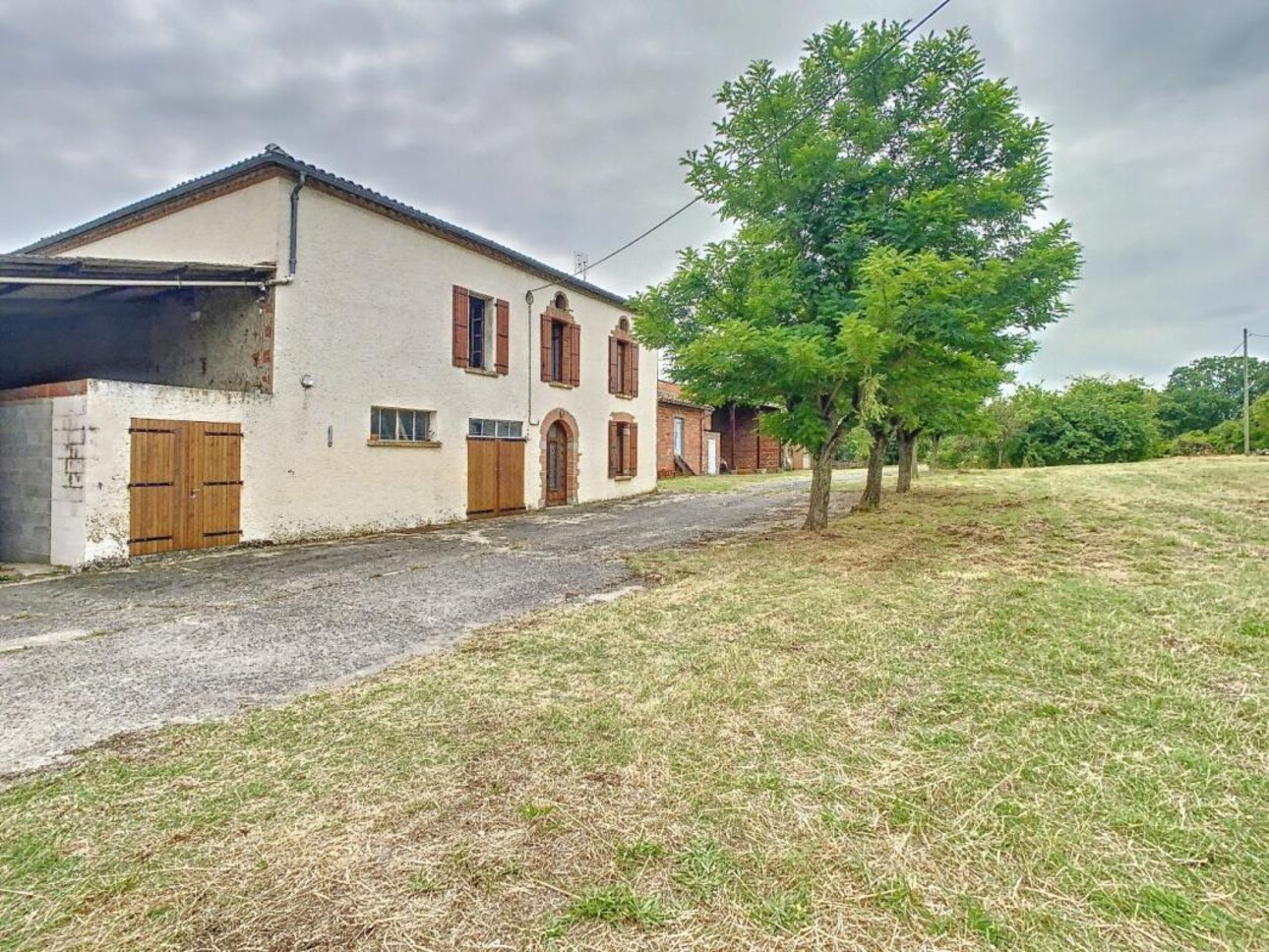 Photos 2 - Tourist - Farm with outbuildings