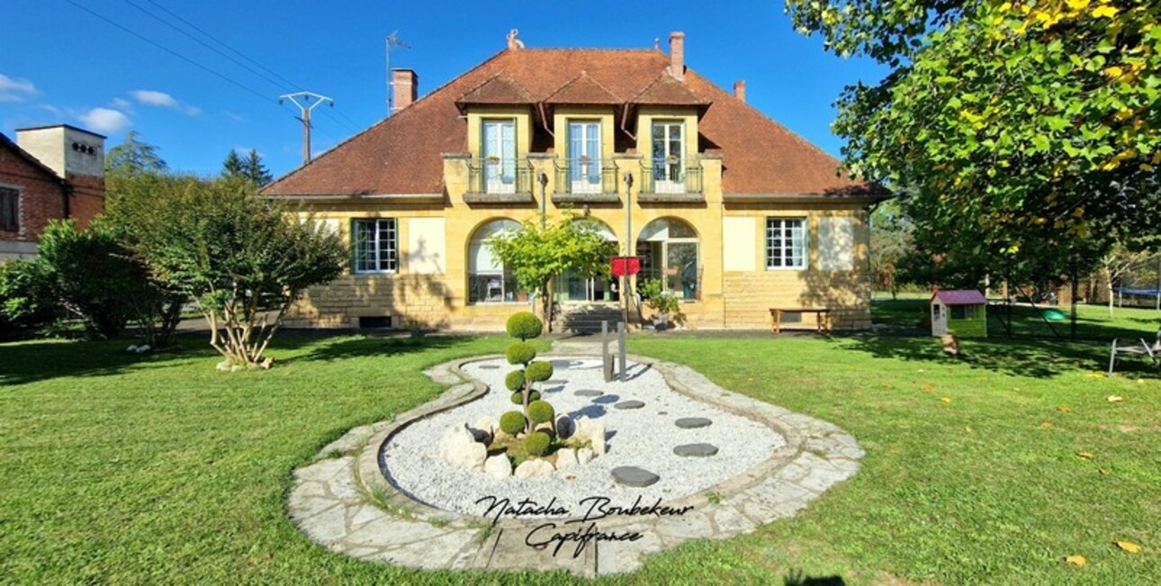 Photos 1 - Prestige - Maison de maître au bord de la Dordogne, 297 m2, 10 p, avec dépendances + piscine