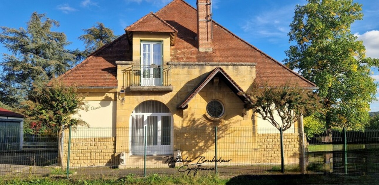 Photos 3 - Prestige - Maison de maître au bord de la Dordogne, 297 m2, 10 p, avec dépendances + piscine