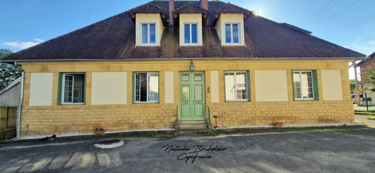 Photos 25 - Prestigious - Mansion on the banks of the Dordogne, 297 m2, 10 rooms, with outbuildings + swimming pool