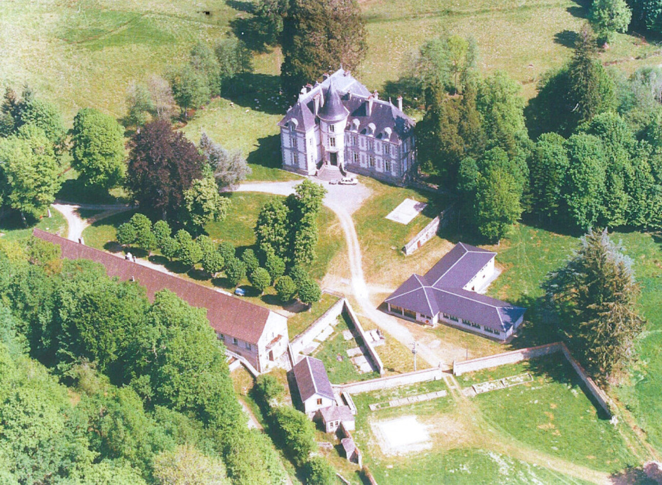 Photos 2 - Prestige - Château XIXe avec dépendances sur 12ha 36a 25ca