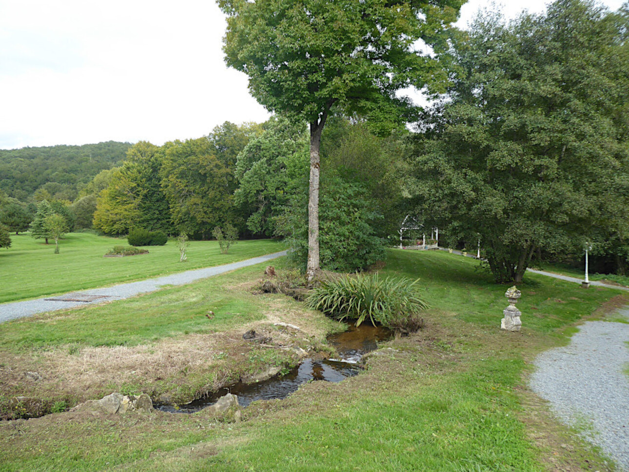 Photos 9 - Prestige - Château XIXe avec dépendances sur 12ha 36a 25ca