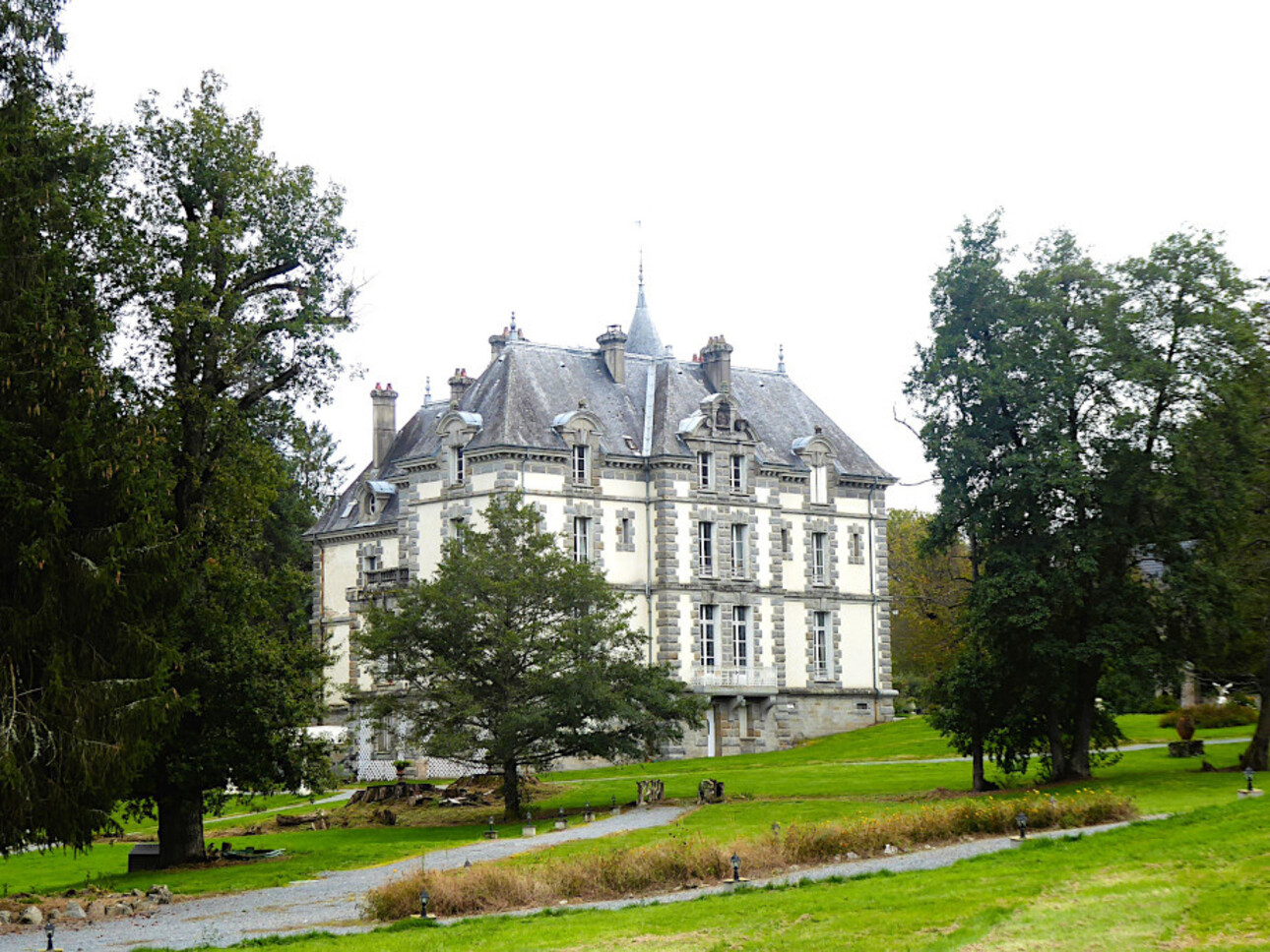 Photos 13 - Prestige - Château XIXe avec dépendances sur 12ha 36a 25ca