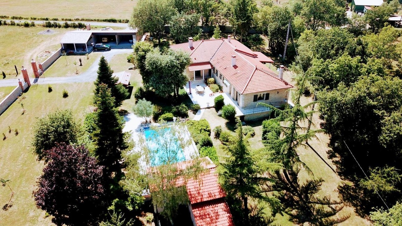 Photos 1 - Equestrian - Property