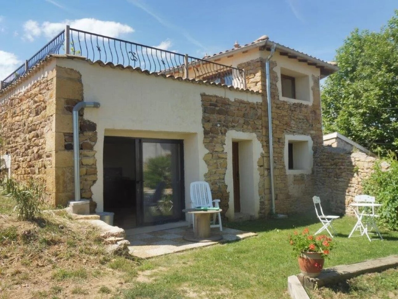 Photos 3 - Prestigious - Maisons dans un très beau village du Beaujolais