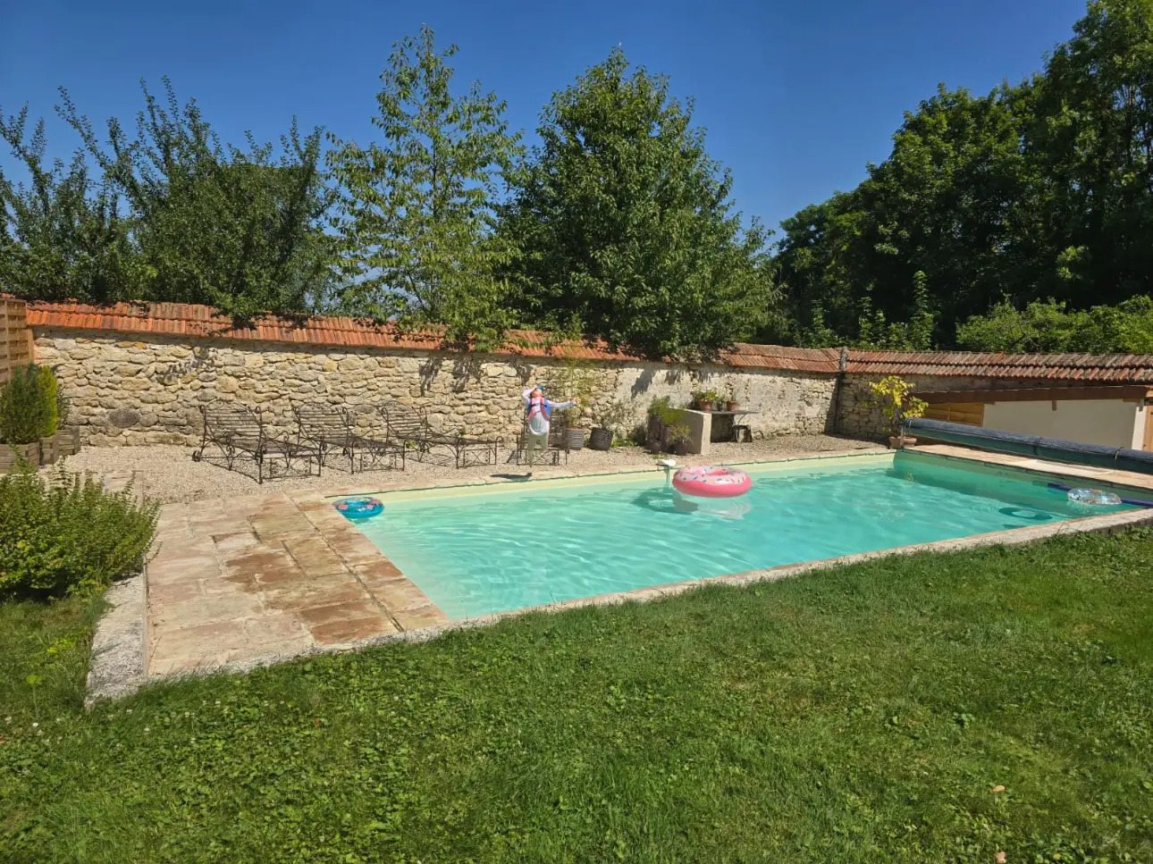 Photos 2 - Touristique - MAISON HABITATION ET GITE AVEC PISCINE CHAUFFEE CLOS DE MURS