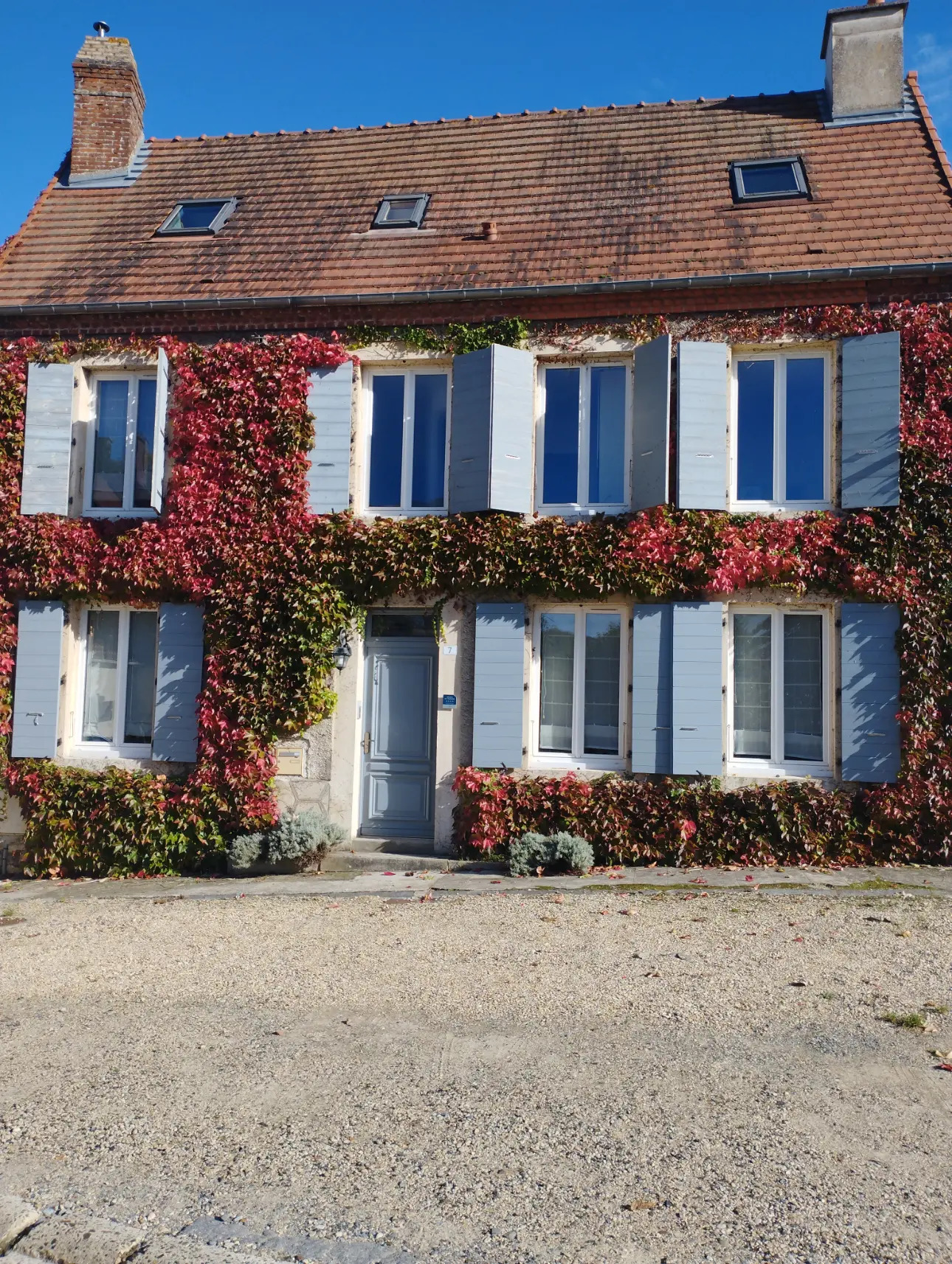 Photos 7 - Touristique - MAISON HABITATION ET GITE AVEC PISCINE CHAUFFEE CLOS DE MURS