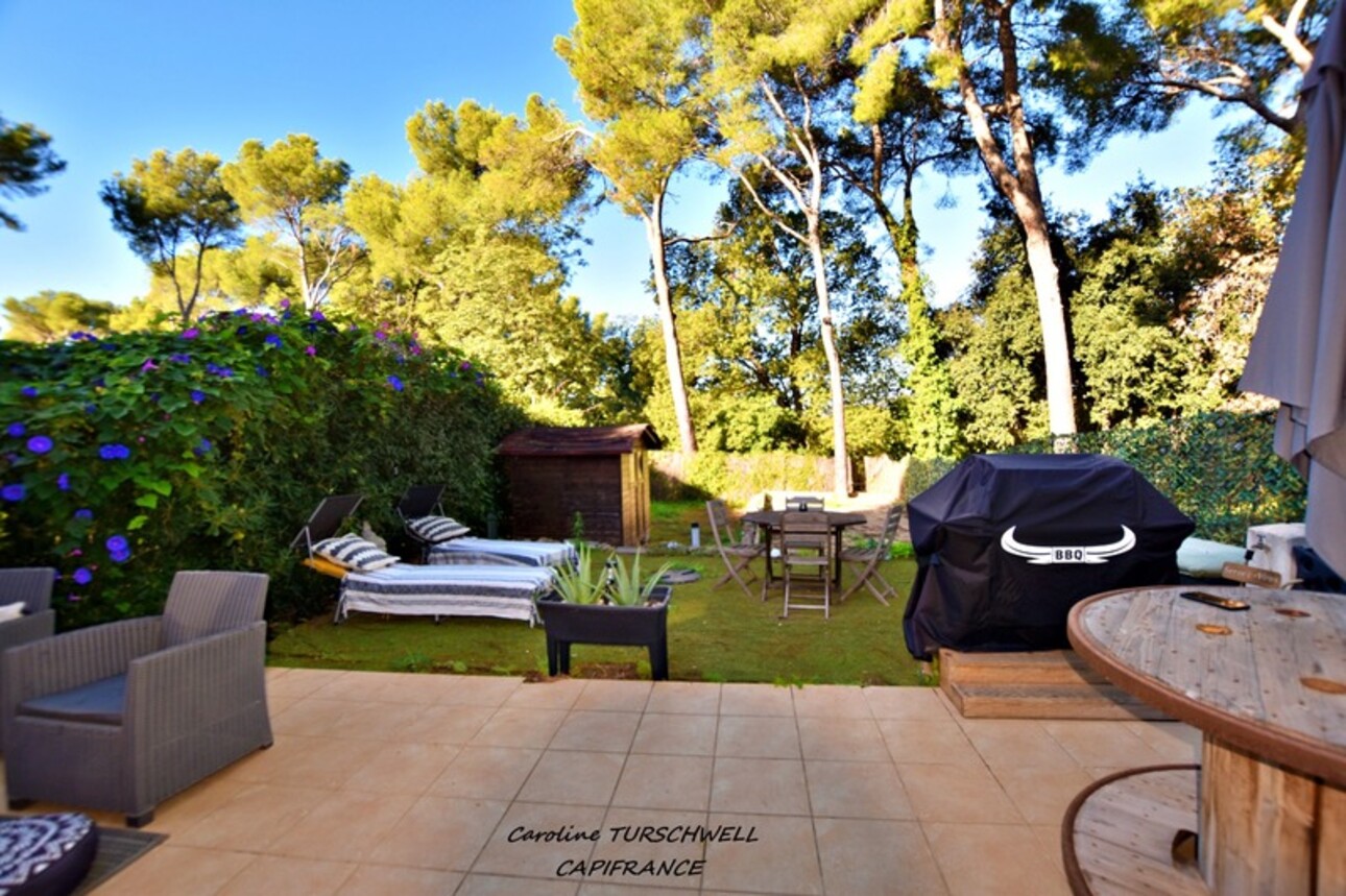 Photos 4 - Tourist - CARQUEIRANNE (83) - BELLE PROPRIETE DE 2 MAISONS DE 3 PIECES DONT 1 LOUEE - TERRASSES, BALCONS, JARDIN