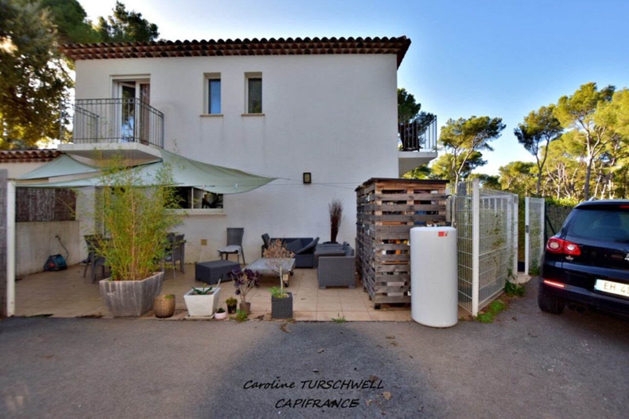 Photos 6 - Tourist - CARQUEIRANNE (83) - BELLE PROPRIETE DE 2 MAISONS DE 3 PIECES DONT 1 LOUEE - TERRASSES, BALCONS, JARDIN