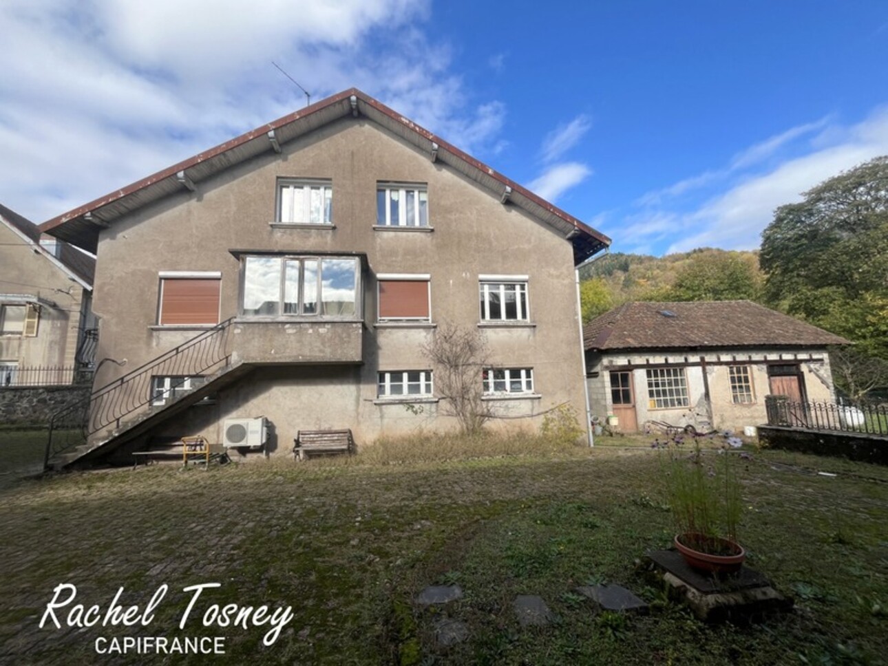 Photos 1 - Touristique - Dpt Haute-Saône (70), à vendre PLANCHER LES MINES Ensemble immobilier T19  avec salle de réception et cour