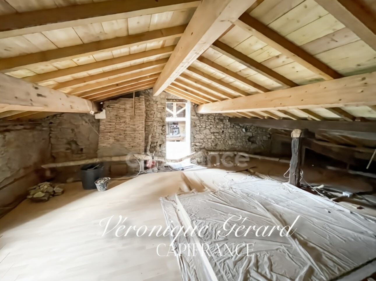 Photos 19 - Tourist - Ancien Corps de ferme de 158 M2 et 247 M2 au sol, avec grange et atelier sur 10 hectares de bois et près