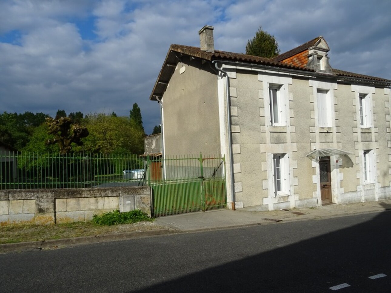 Photos 1 - Prestigious - Dpt Charente (16), à vendre BLANZAC PORCHERESSE propriete P5