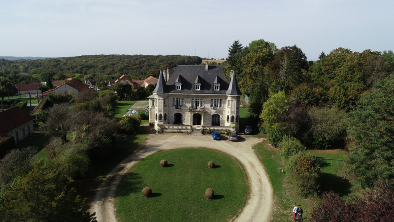 Photos 36 - Prestige - Dpt Aisne (02), à vendre proche de LAON  élégant Château reconstruit en 1923 sur son parc de 1.5 hectare