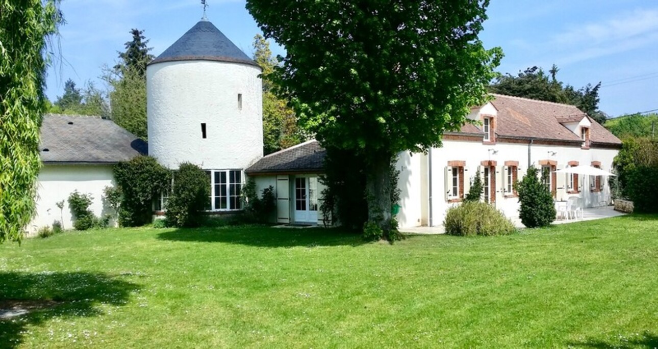 Photos 1 - Prestigious - Dpt Loiret (45), SAINT MAURICE SUR FESSARD, property P10 of 300 m² - Land of 1.30 Ha