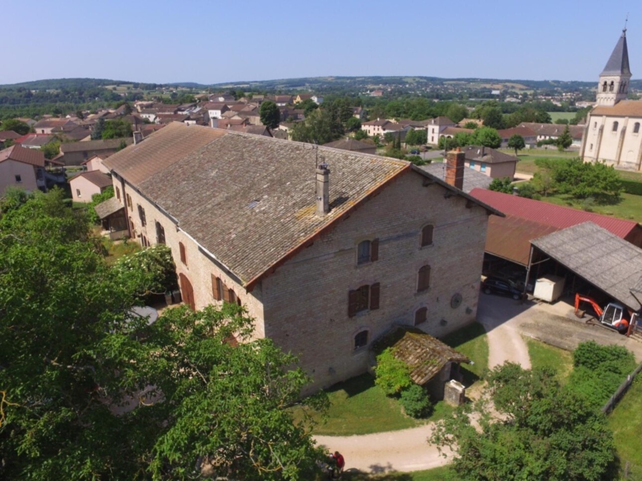 Photos 2 - Tourist - Dpt Saône et Loire (71), à vendre secteur Tournus Maison en pierre - ferme de maître sur environ 7 300 m2 de terrain à 490 000 €