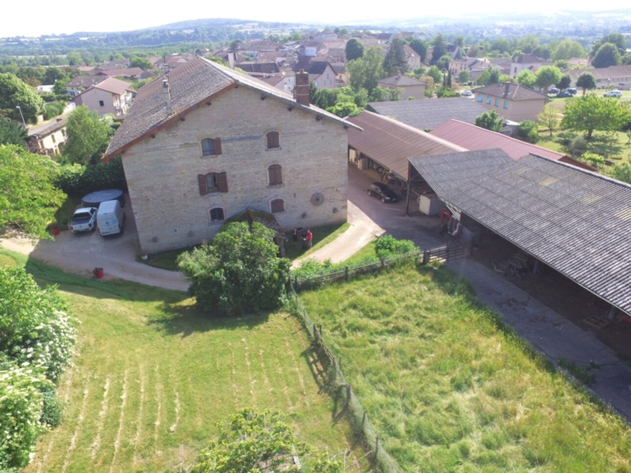 Photos 4 - Tourist - Dpt Saône et Loire (71), à vendre secteur Tournus Maison en pierre - ferme de maître sur environ 7 300 m2 de terrain à 490 000 €