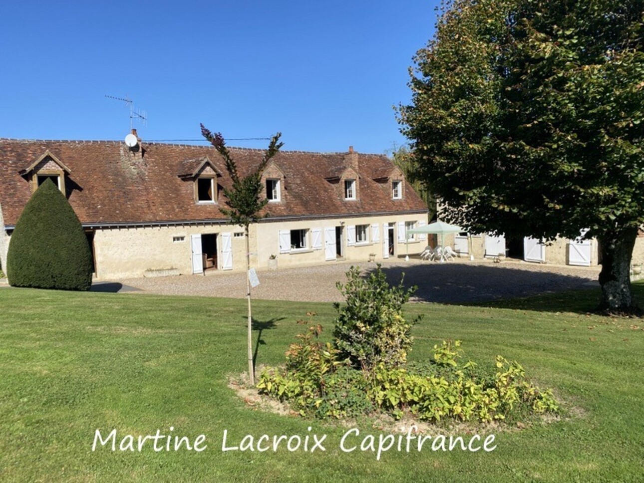 Photos 1 - Prestigious - Dpt Sarthe (72), for sale near LA FERTE BERNARD P8 property of 226 m² - Land of 2.50 Ha