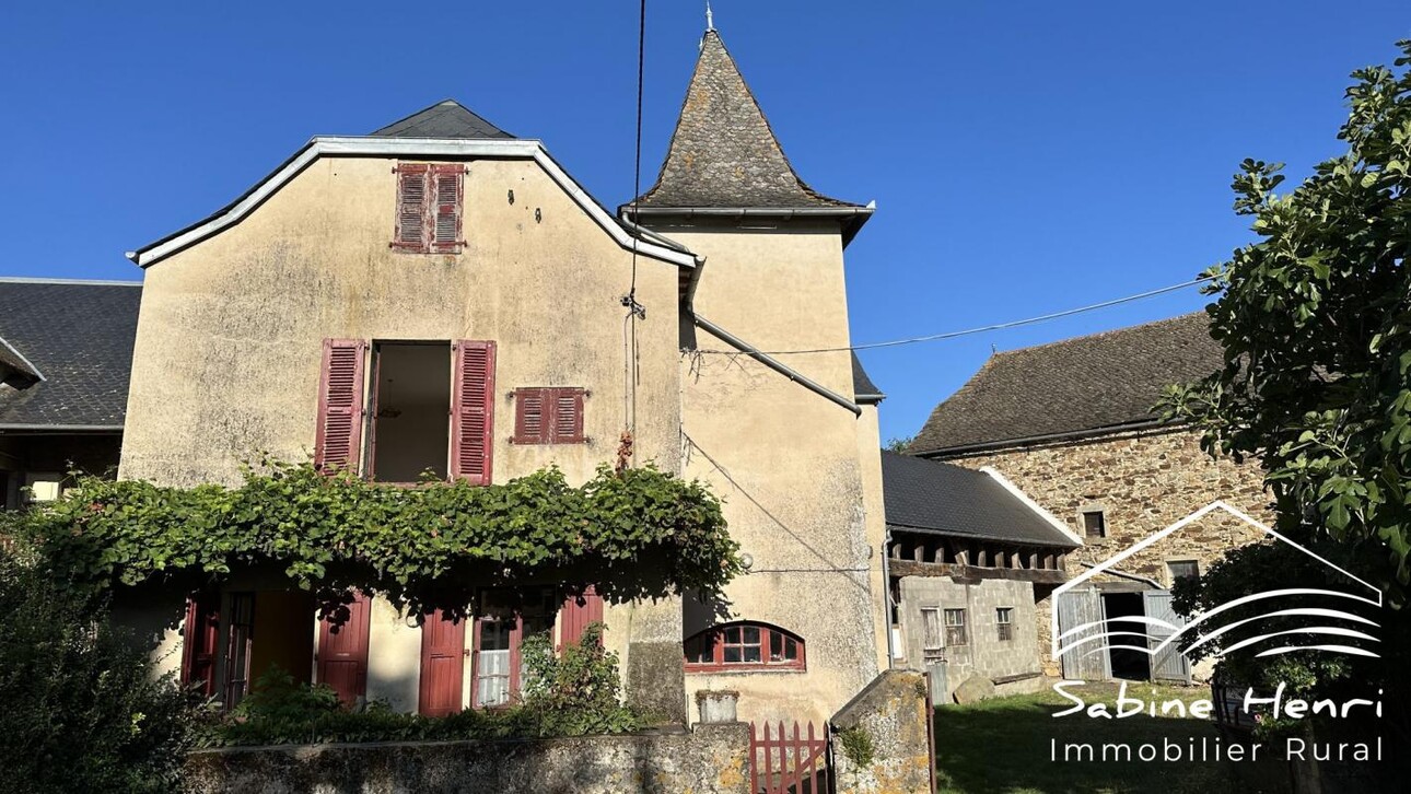 Photos 1 - Touristique - Maison Atypique avec de très belles dépendances