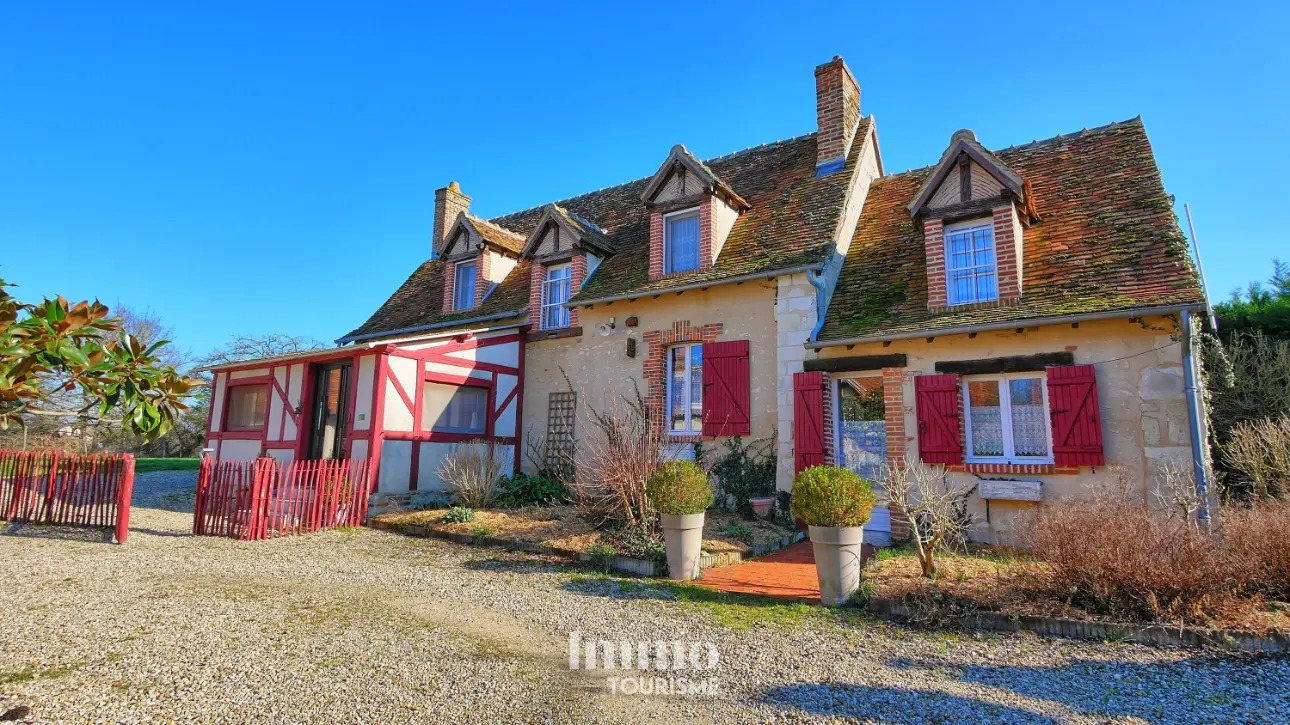 Photos 1 - Touristique - Hameau de 4 maisons / 7 gîtes entre Châteaux et Zoo