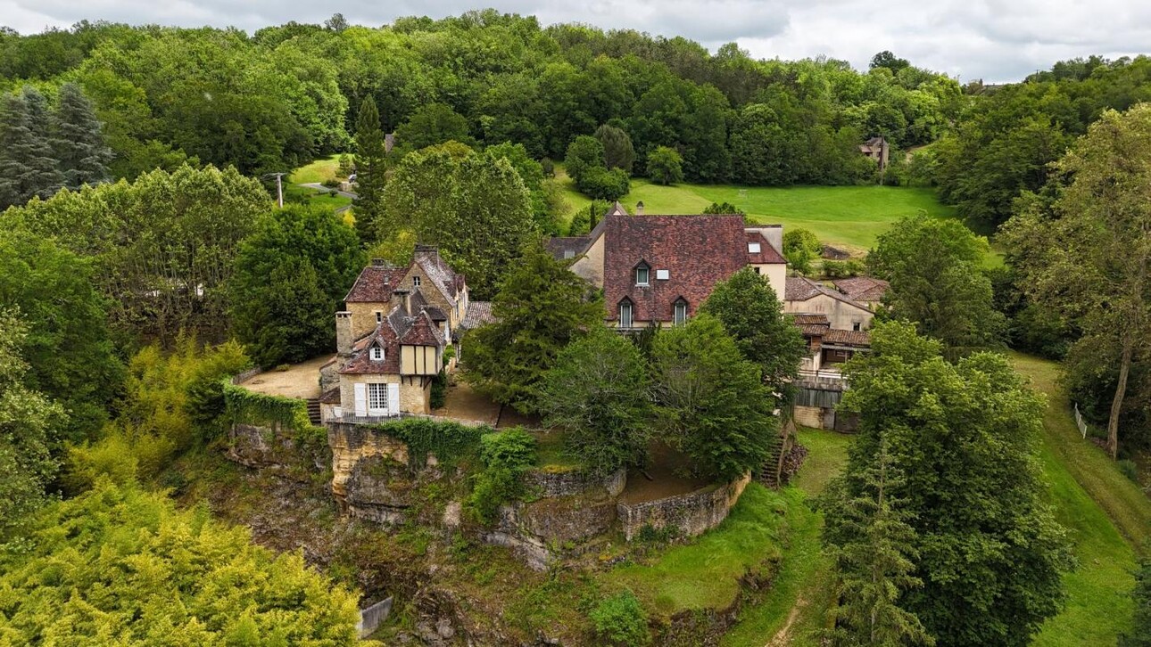 Photos 1 - Touristique - Demeure de ville et village