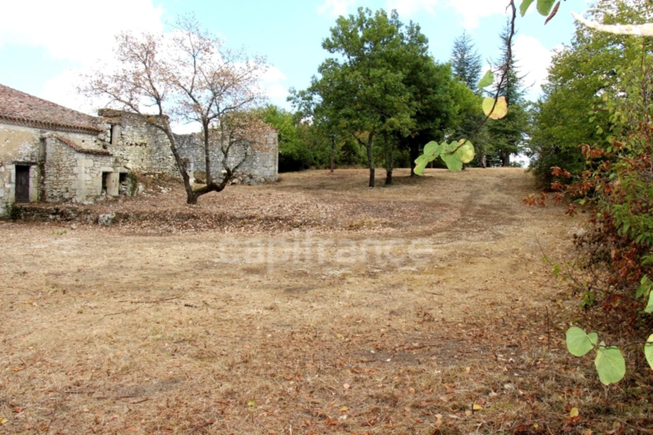 Photos 27 - Prestige - Propriété composée de deux jolies bâtisses en pierre (environ 800 m2 au total) à restaurer entièrement, à 7 km de Lectoure