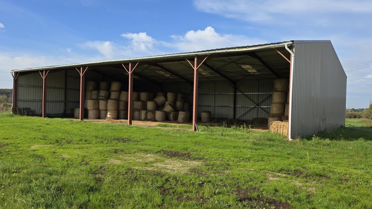 Photos 4 - Touristique - Corps de ferme avec habitation sur 3.7HA